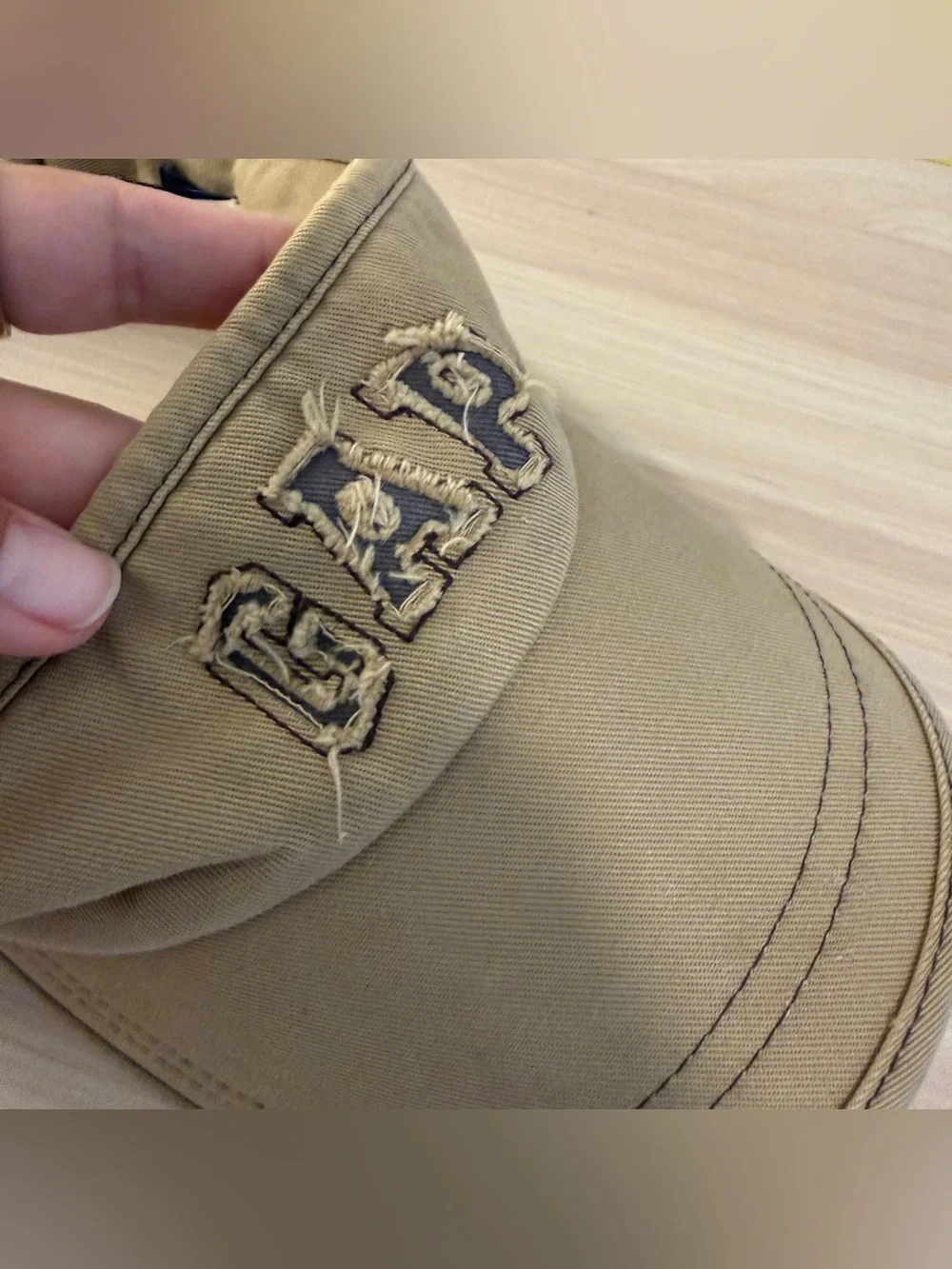 VTG Y2K Gap Khaki Tan Distressed Applique Logo Sun Visor Cap Hat S/M Embroidered